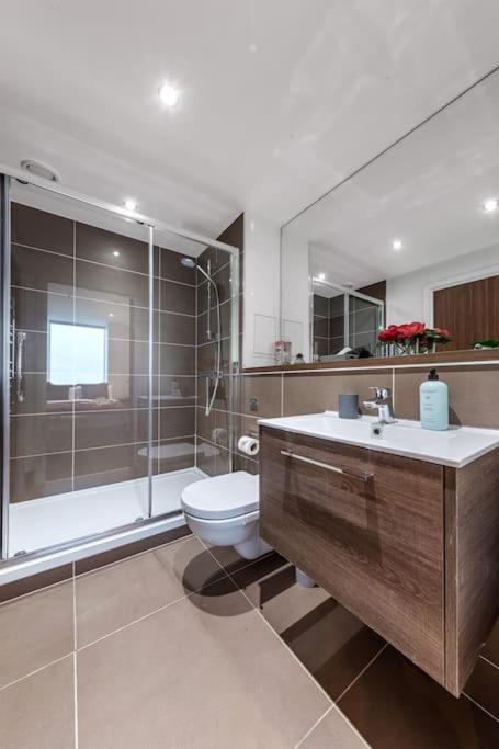 Amazing Britania 1 Bedroom Flat In London Bp40 エクステリア 写真